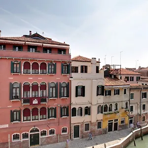 Palazzo Schiavoni Residenza D'epoca & Suite-apartments Gasthuis Venetië