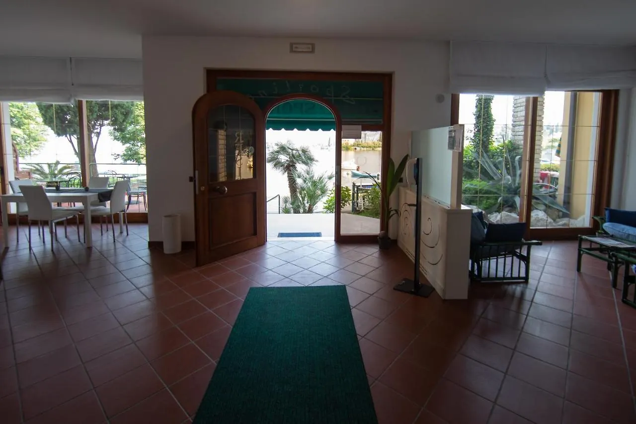 ** Aparthotel Residence Sporting Malcesine Italy